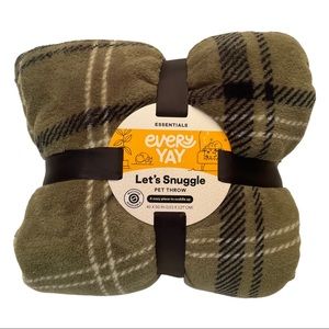 Let’s Snuggle Green Plaid Pet Throw 40” x 50” Blanket by Every Yay Brand New
